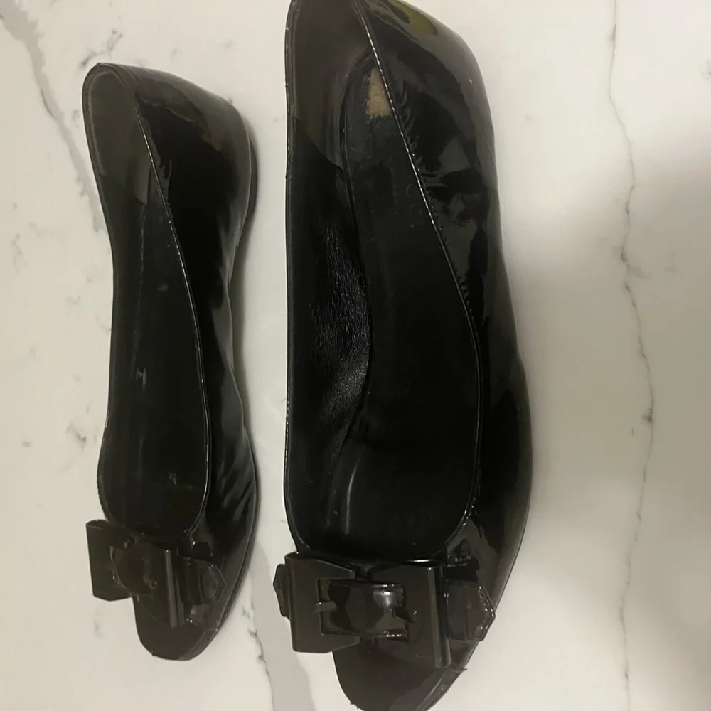 Gucci Embellished Ballet Flats in Black Patent Leather - Picture 5 of 9